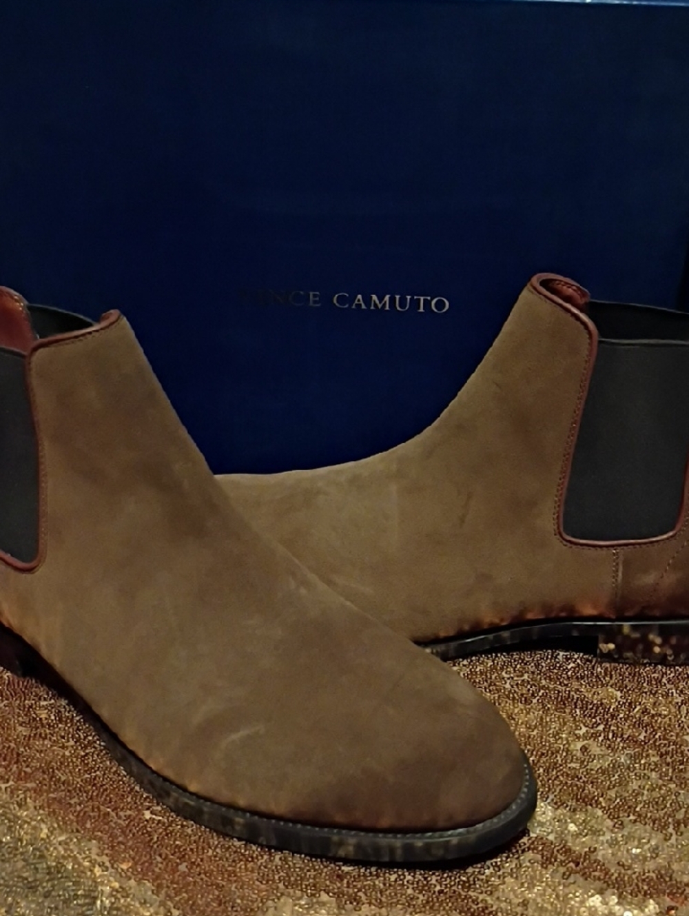 Vince Camuto Men's Tan Suede Chukka Boots